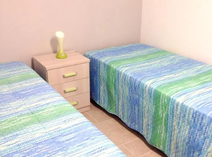 Charming In With Shared Pool Apartment *