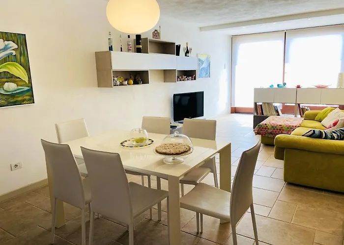 Apartment Charming In With Shared Pool