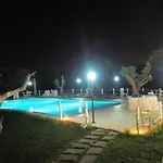 Charming In With Shared Pool *