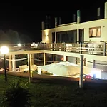 Apartmán Charming In With Shared Pool *