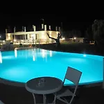 Charming In With Shared Pool
